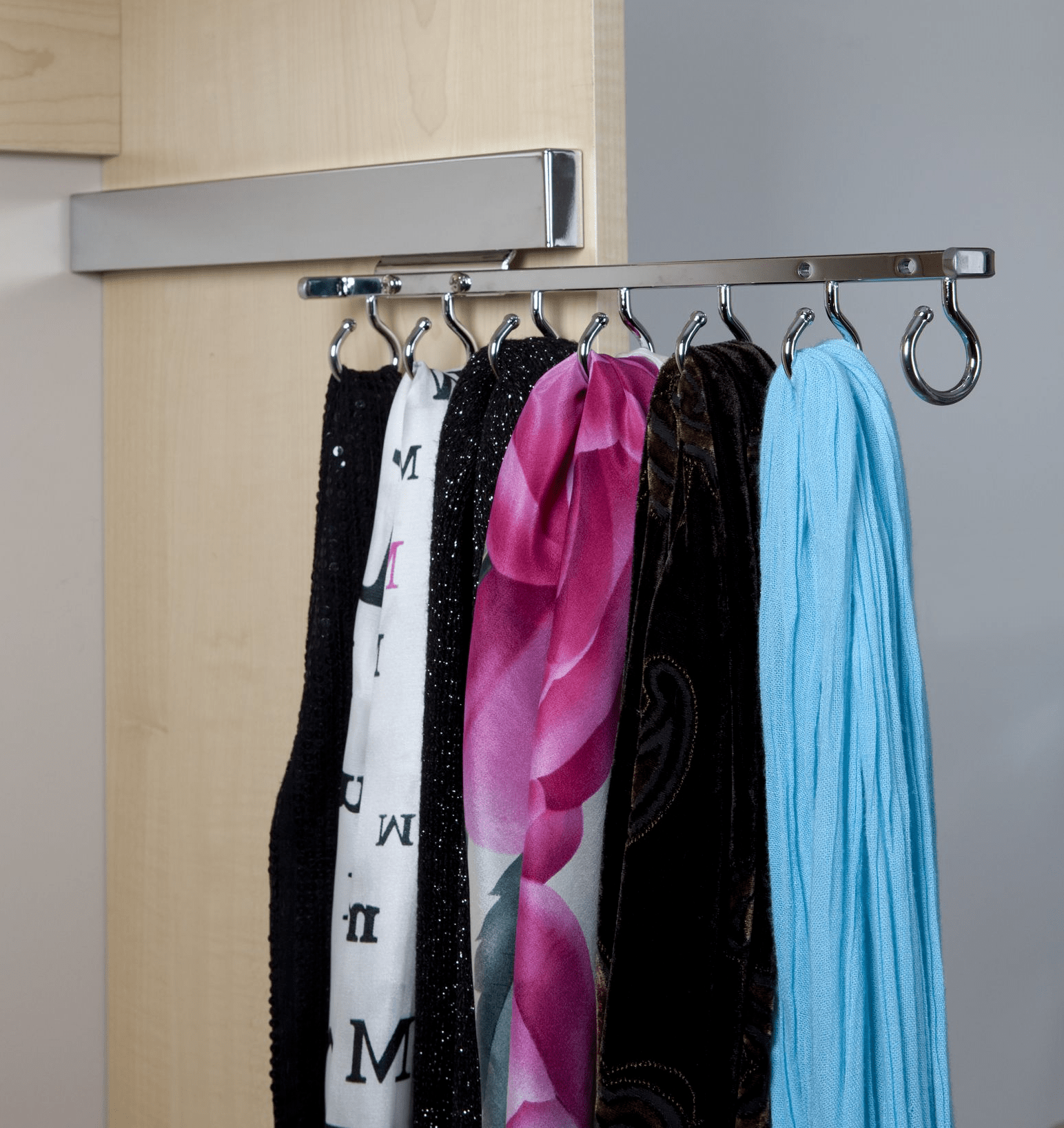 Rev-A-Shelf - Deluxe Slide Scarf Rack - Chrome 